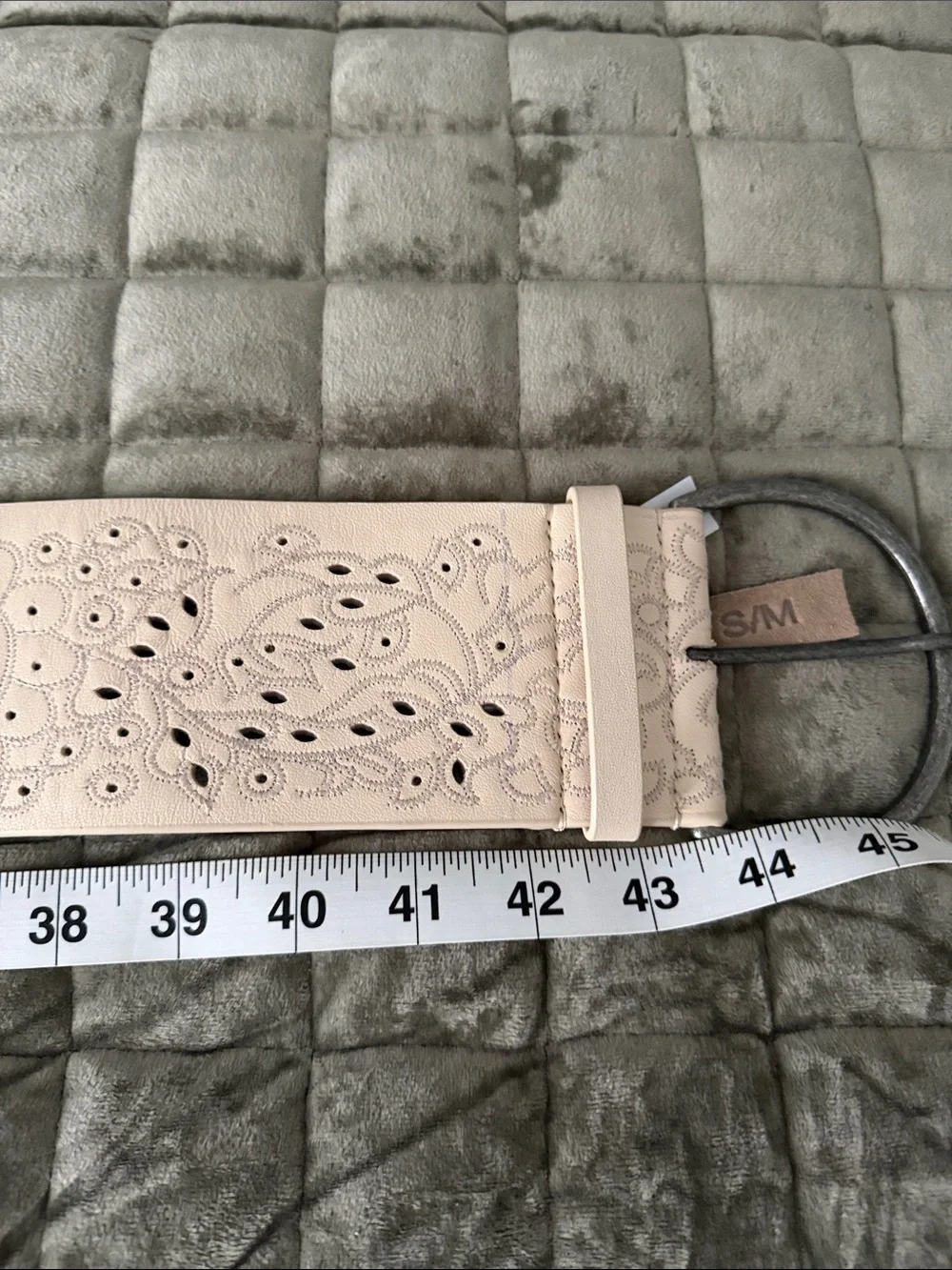 Free People Silver Tooled Laurel Hip Belt New w/o tags. Sz S/M